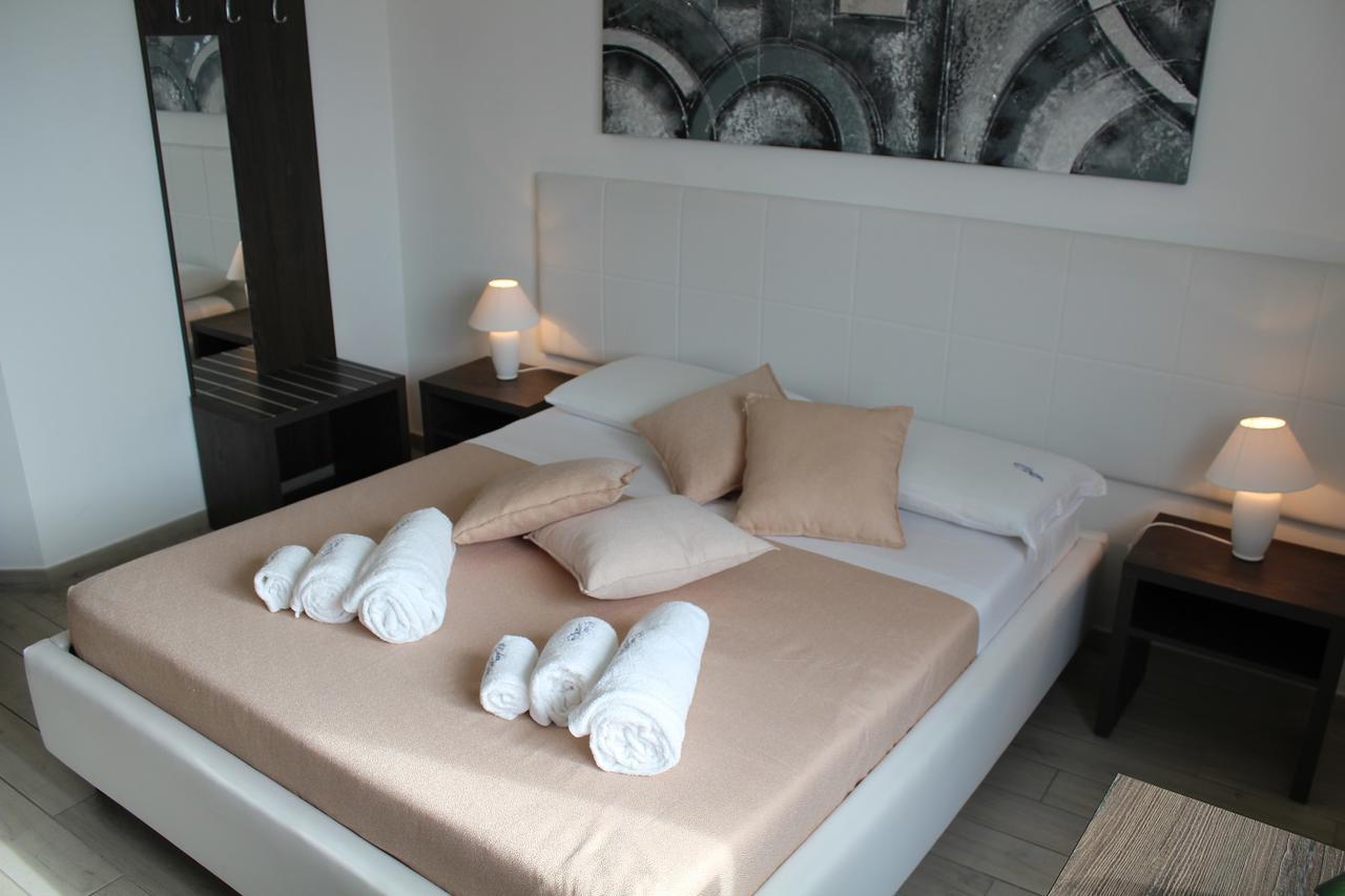 Bed and Breakfast Estasi sul mare Porto Cesareo Exterior foto